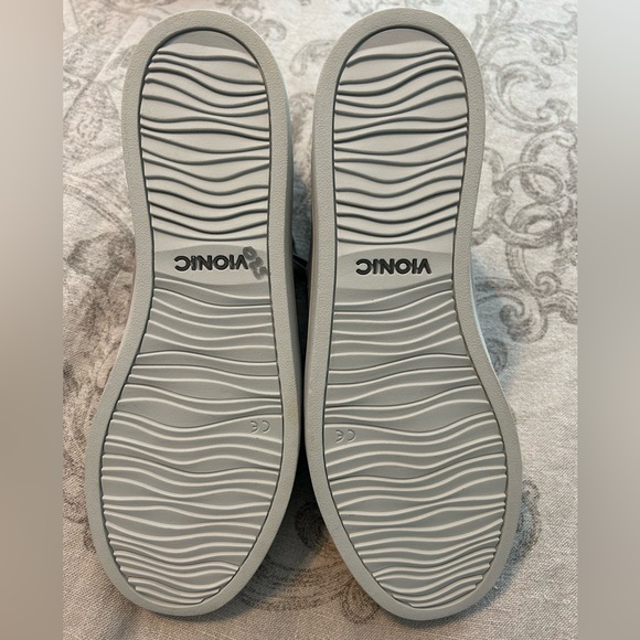 Grey suede high top sneakers, size 10 - Picture 5 of 6